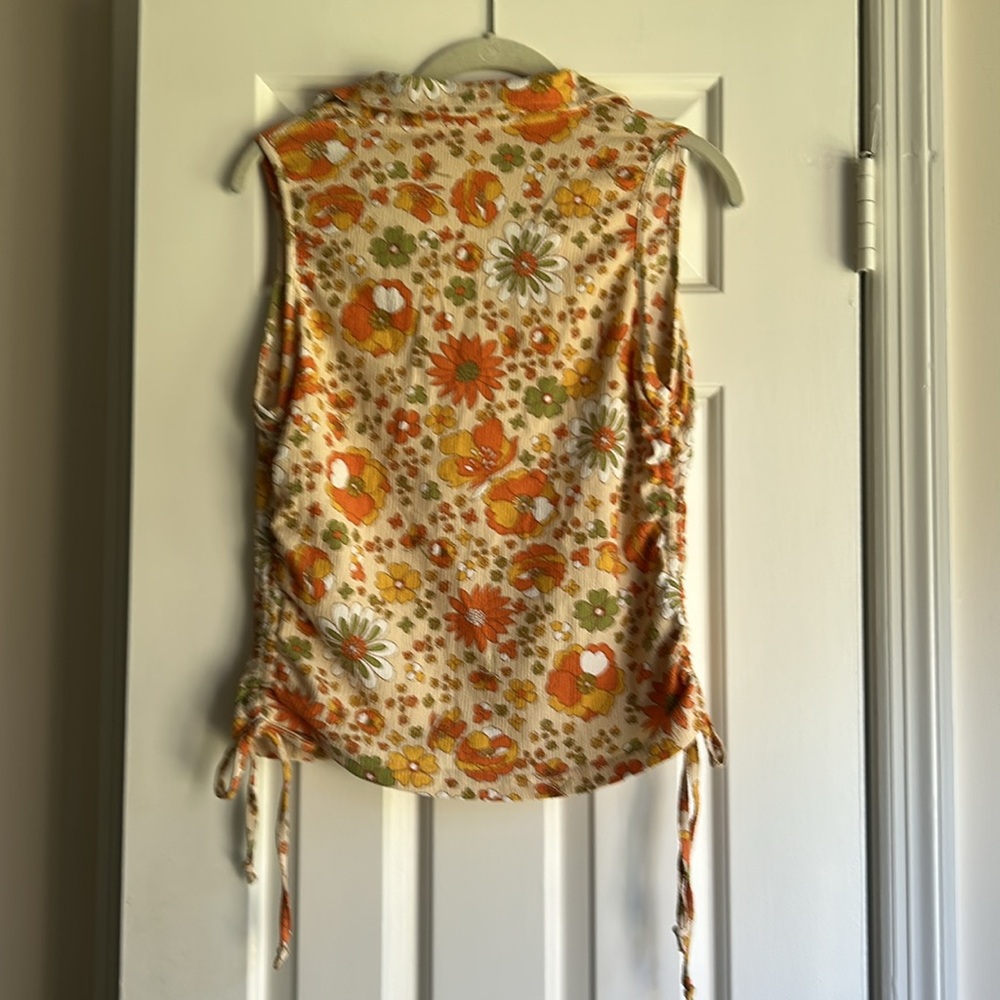 Vintage Inspired Floral Sleeveless Top - Orange and Green - Picture 9 of 9